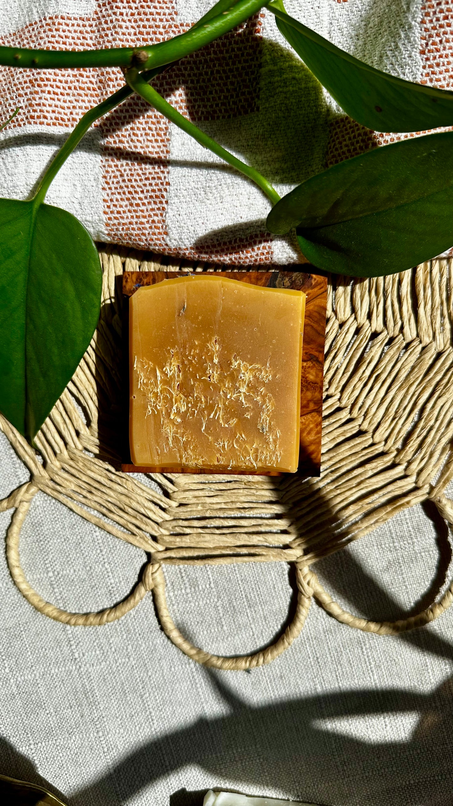 LUFFA Lemon Honey | Natural Exfoliant Body Soap Bar
