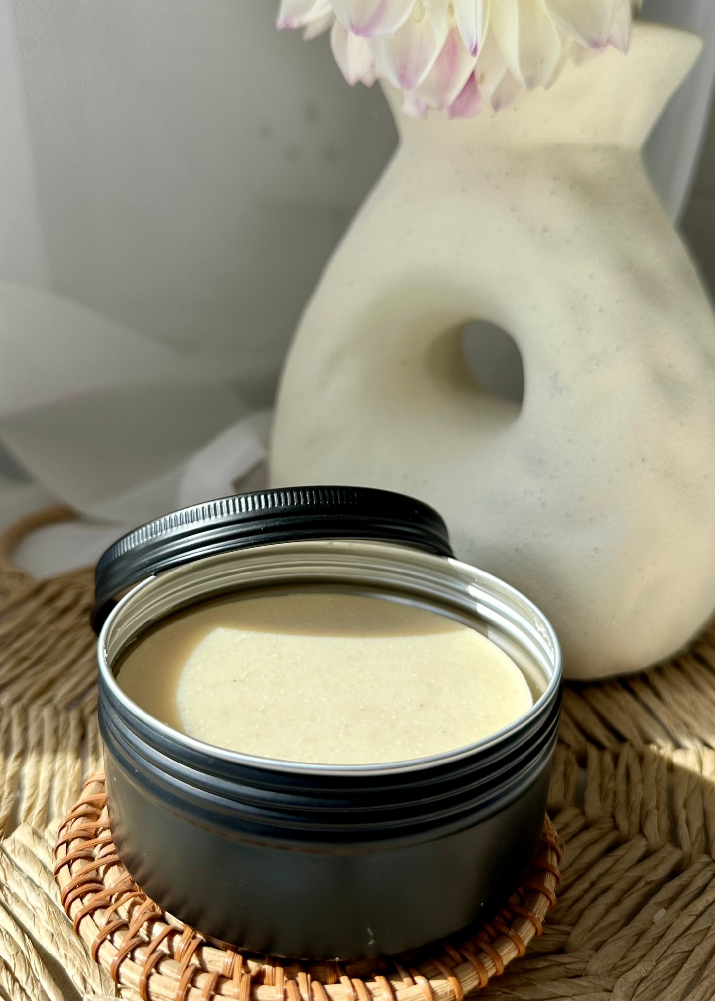 MAMO Seek Clarity face cleansing bar with colloidal oats in reusable tin