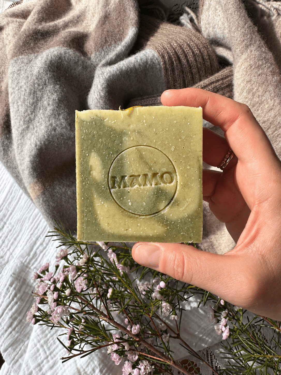 Seaweed & Cedarwood Hair & Body Soap Bar | Feel Atlantic - MAMO
