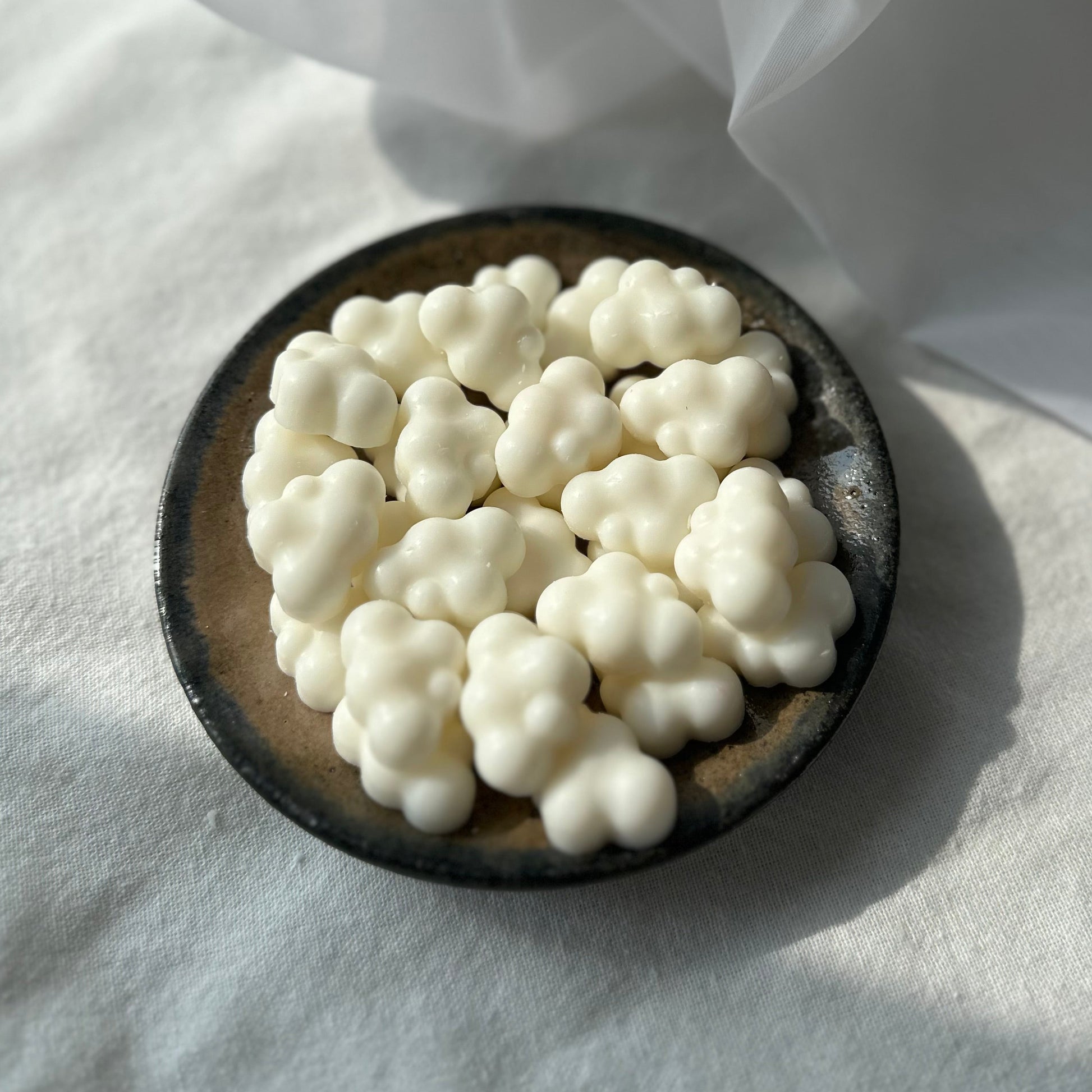 Honey, Amber Vanilla & Oakmoss Wax Melts – “Find Your Harmony” | 60hr Burn - MAMO