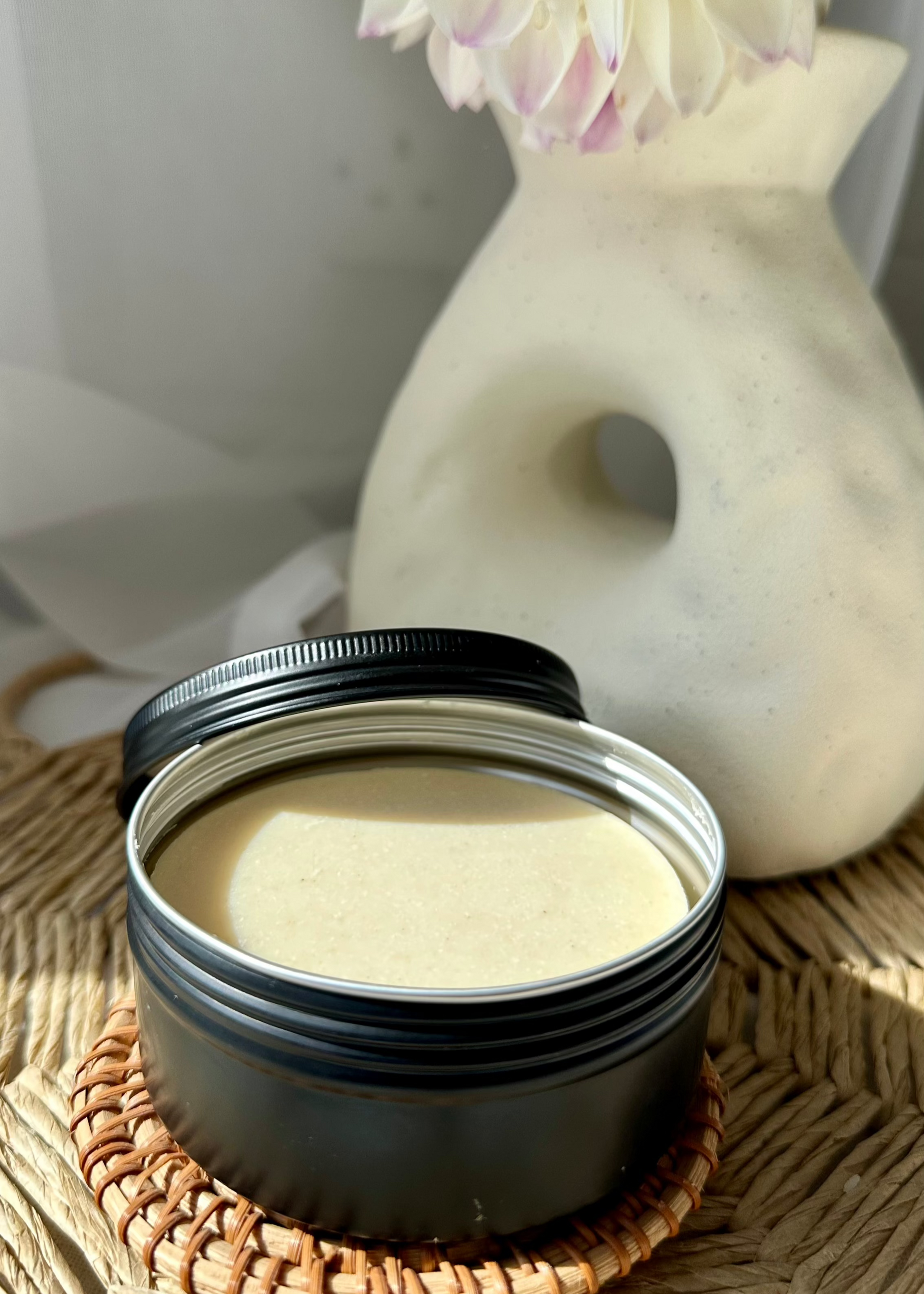 MAMO Seek Clarity face cleansing bar with colloidal oats in reusable tin